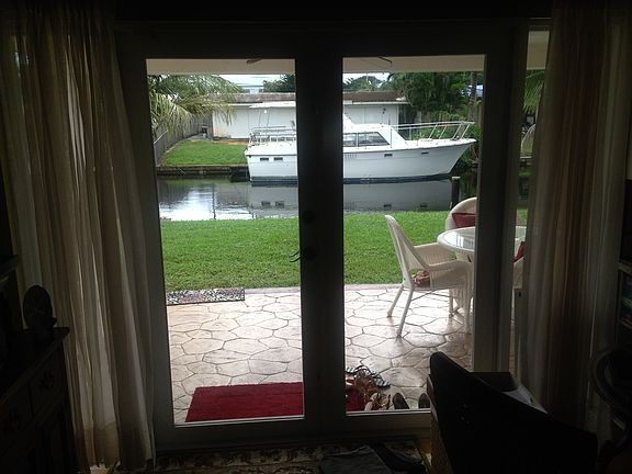 4th image of 2418 Bimini Ln
