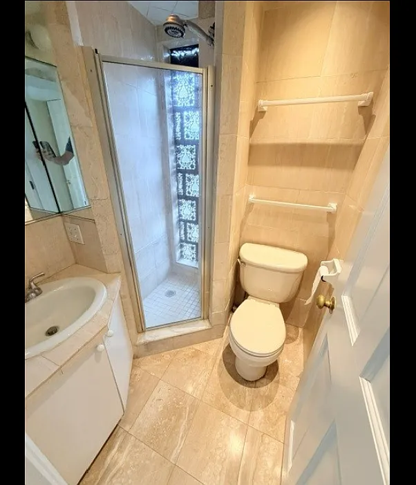 3 bed, 9999 sqft, $6,500 — Photo 4
