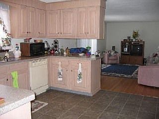 Kitchen Alternate View