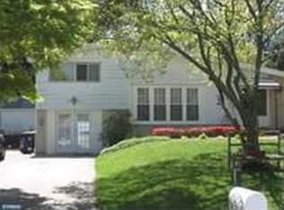1590 Pulaski Dr, Blue Bell, PA 19422