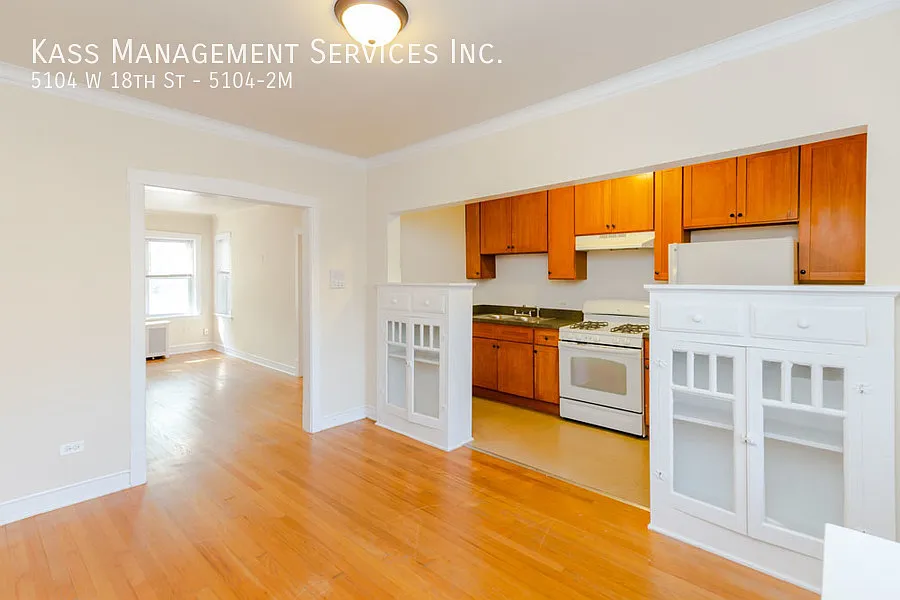 Spacious 1 bed in Cicero - Eat-in-Kitchen, Heat Included - See our 3D Tour and Video Included Below — Photo 2