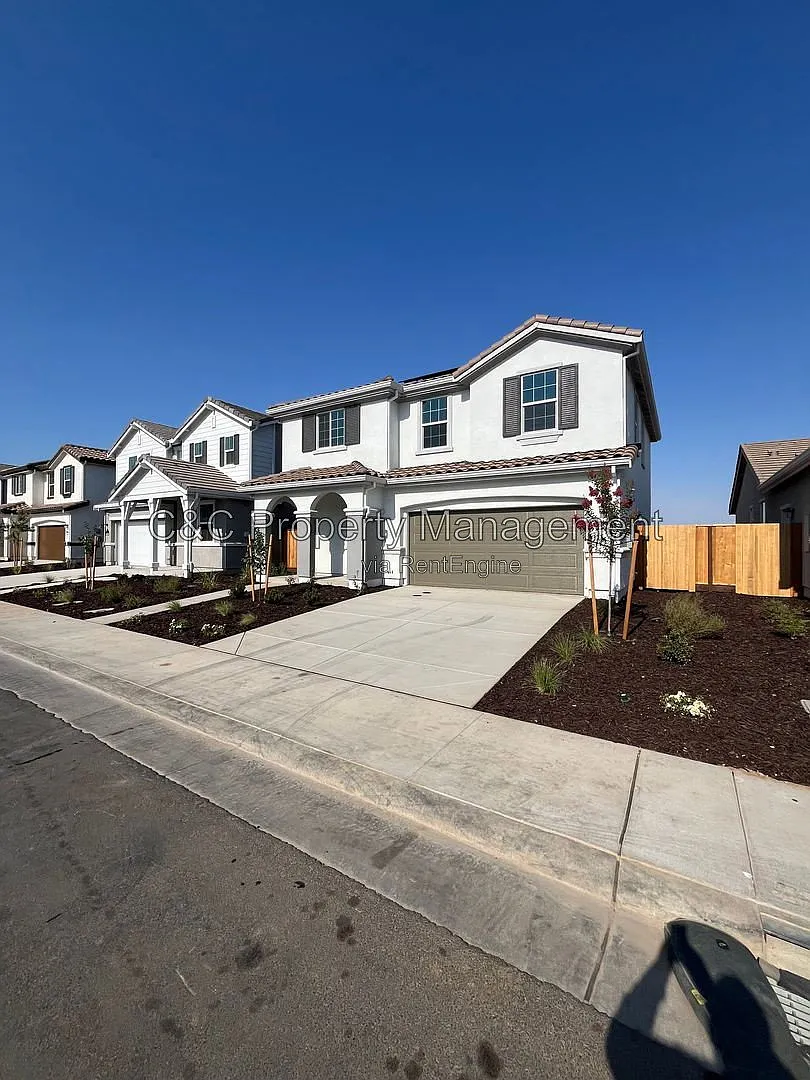 4 bed, 3.0 bath, 1836 sqft, $3,250 — Photo 1