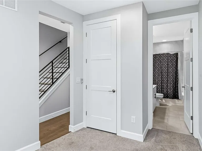 1332 W Gray St #5 — Photo 24