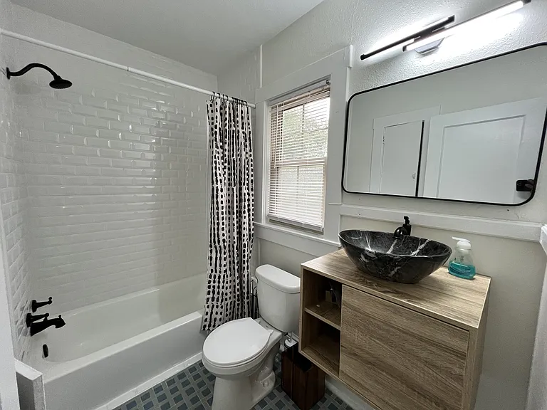 317 De Soto St #3 — Photo 9