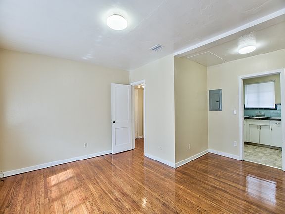 2nd image of 638-648 E Park Ave #19