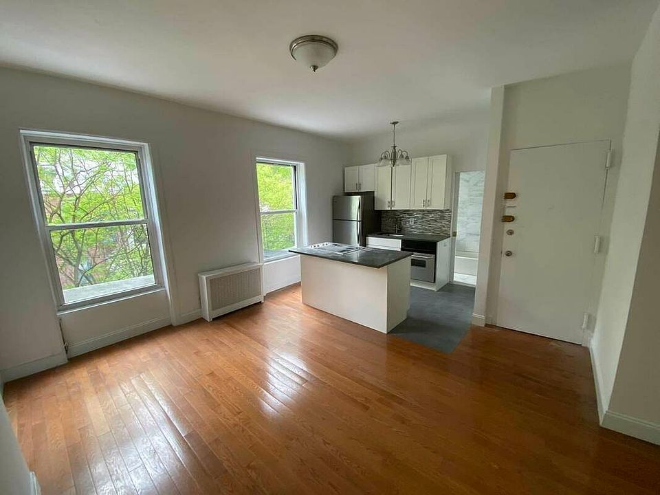 1st image of 50 Livingston St #E