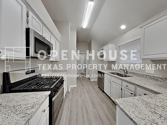 5th image of 1429 Eastview Dr