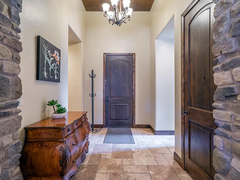 2732 S 4010 W — Photo 8