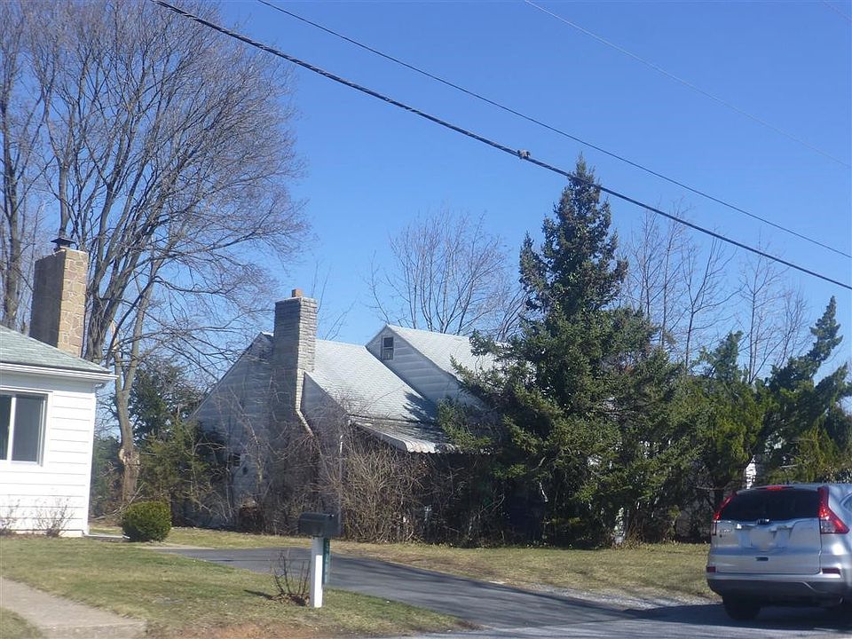 1st image of 5210 Locust Ln