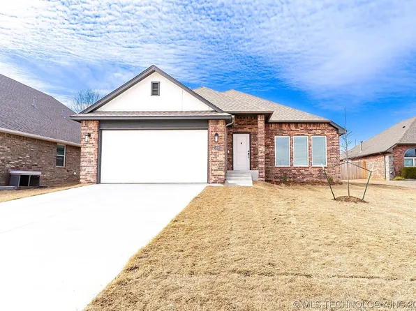14620 S Lakewood Pl, Bixby, OK 74008