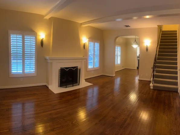 10814 Lindbrook Dr, Los Angeles, CA 90024