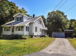 41 Meetinghouse Hill Rd, Sterling, MA 01564