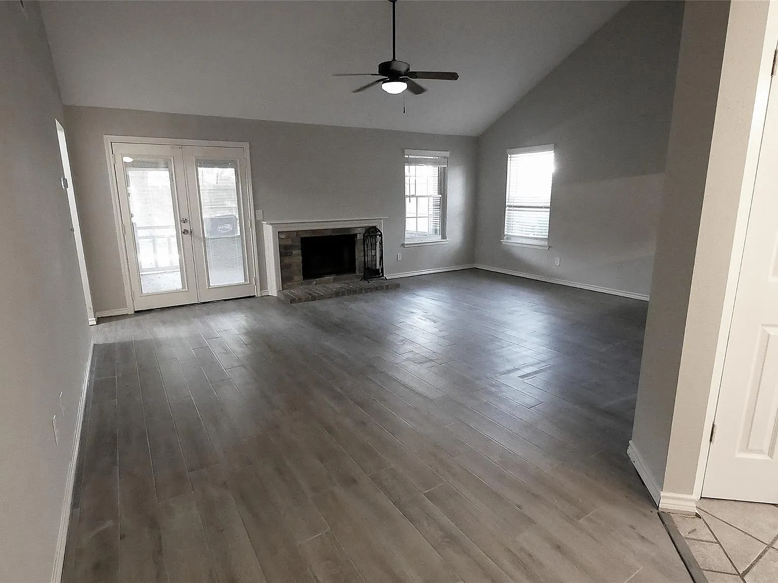 3 bed, 2.0 bath, 1284 sqft, $1,700 — Photo 4