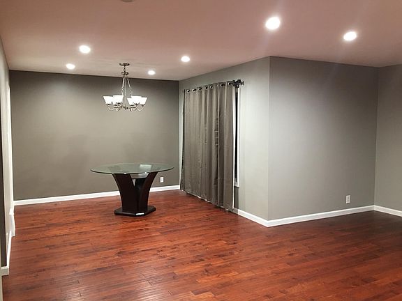 3rd image of 78 Park Manor Dr