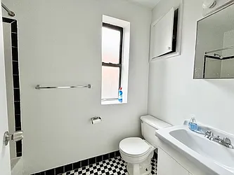 Rented by KNOCKKNOCK LLC