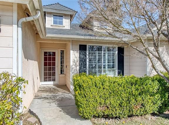 3rd image of 5708 W Menlo Ave