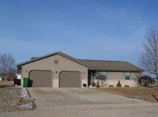3138 S Davis Dr, Beloit, WI 53511