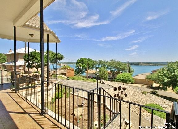 3rd image of 1119 Oc Trout Dr