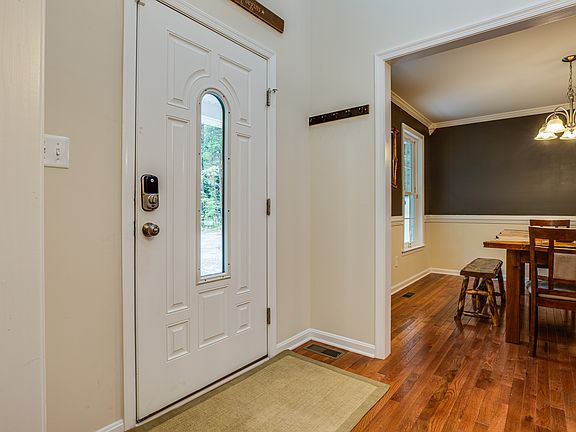 3rd image of 6071 Paynes Ln