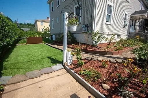 25 Elm St S #1 — Photo 2