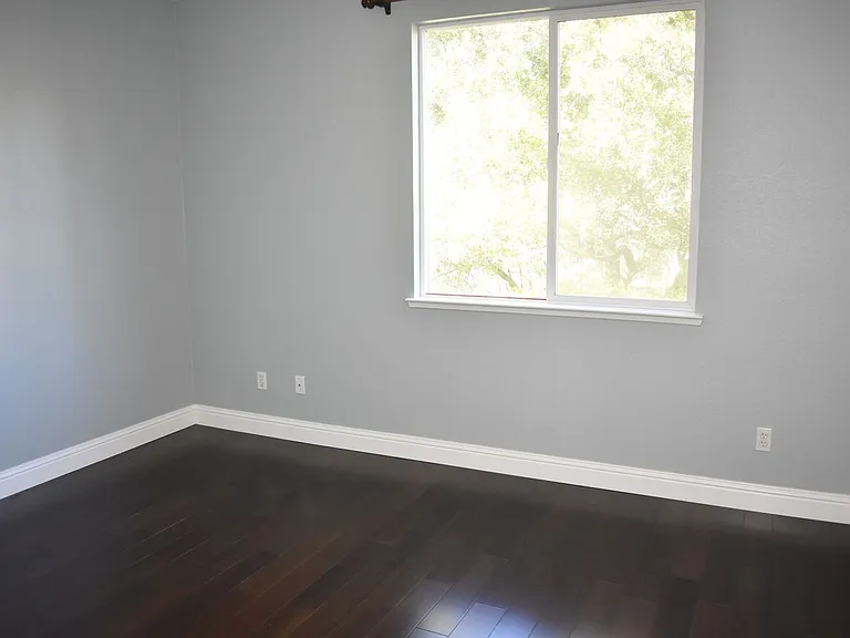 630 Rogers Cir — Photo 6