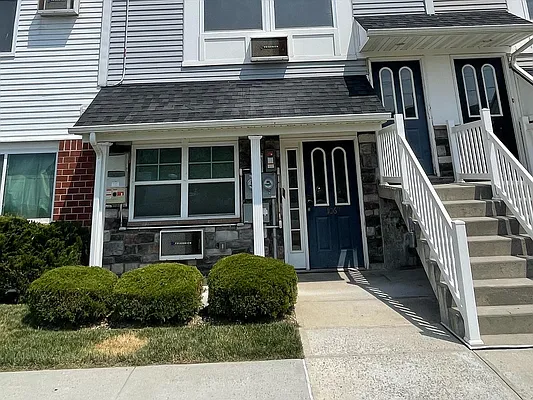 Rented by PMG Real Estate  | media 7