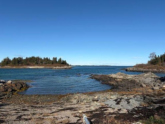 3rd image of Lot 12-004 Coombs Neck Road