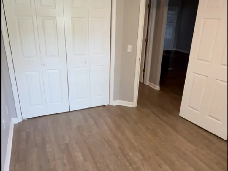 2708 Meadow Park — Photo 9