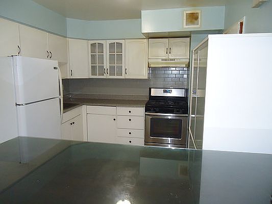1st image of 25-12 78th St #3