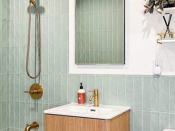 4th image of 697 Bergen St #1