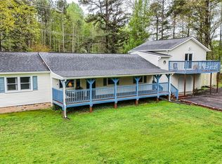 1522 Irvenway Ln, Chester, VA 23836