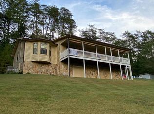 2040 Sulphur Springs Rd, Clinton, TN 37716