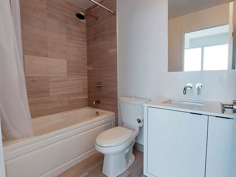 88 Harbour St #6304 — Photo 9
