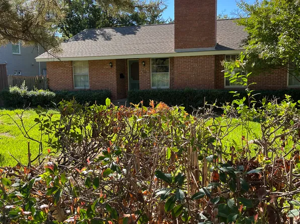4028 Clover Ln, Dallas, TX 75220