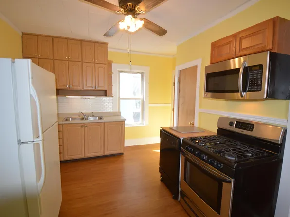 57 Berkeley St #W, Somerville, MA 02143