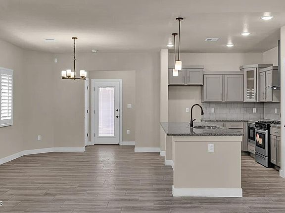 5th image of 13837 Paseo De Loma Dr
