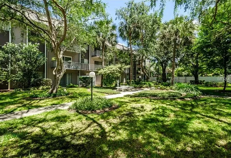4610 W Gray St #301 — Photo 16