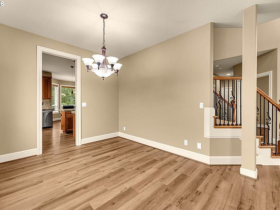 5th image of 2573 34th St