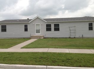 681 Elderberry Ln, Kaukauna, WI 54130
