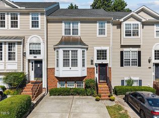 6825 Middleboro Dr, Raleigh, NC 27612