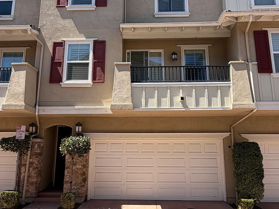 2103 Cosmo Way