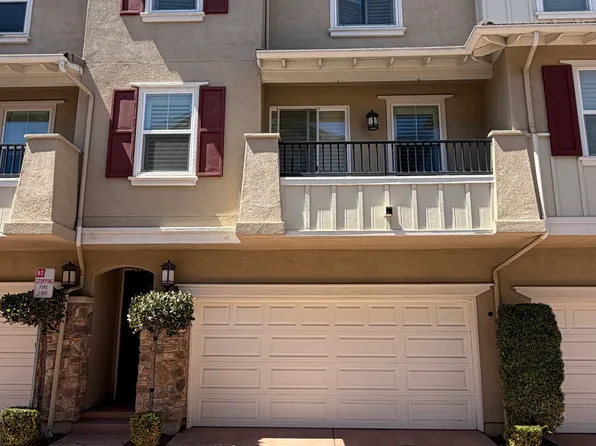 2103 Cosmo Way, San Marcos, CA 92078