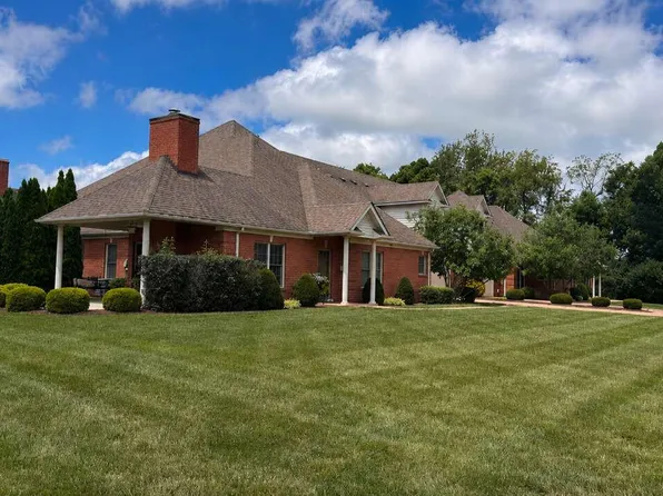 150 Sugartree Ln, Versailles, KY 40383