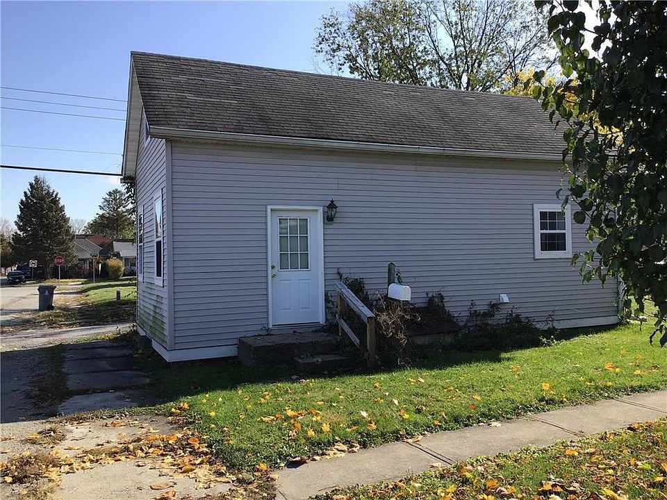 1st image of 819 Walnut St