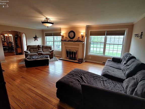 3rd image of 313 Liberty Dr