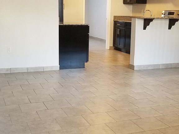 2nd image of 18 Pine Ave APT 18