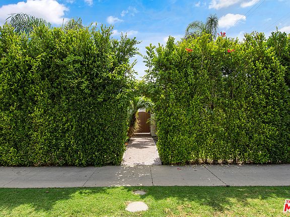 3rd image of 602 N Formosa Ave