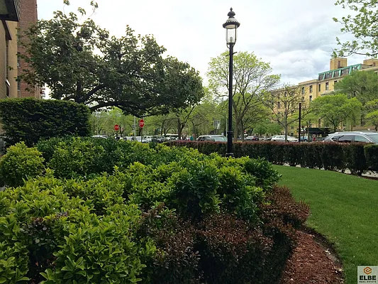 Sold by Elbe Real Estate Inc | media 17