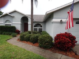 335 Hammock Dr, Palm Harbor, FL 34683