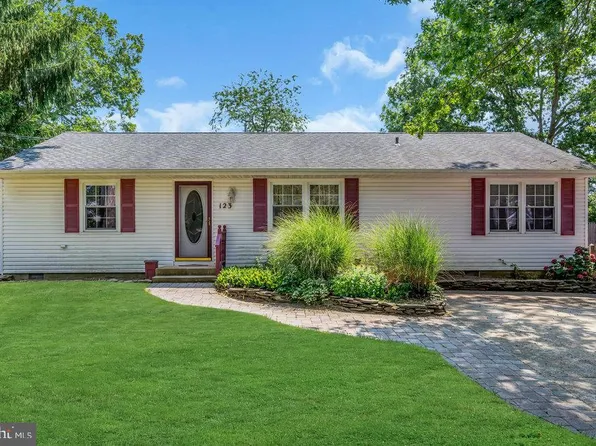 123 Spinnaker Ave, Manahawkin, NJ 08050